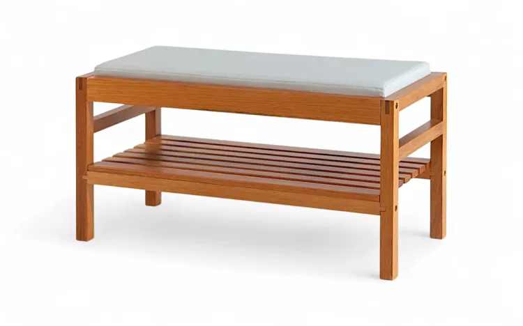 BANQUINHO ESTOFADO PARA HALL DE ENTRADA KERB VERNIZ JATOBÁ TEC. COURO OFF WHITE 90X40X48CM