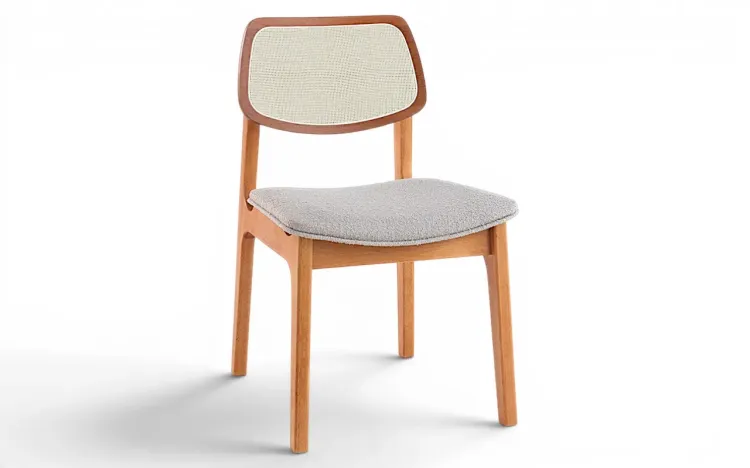 CADEIRA ESTOFADA COM ENCOSTO ANATOMICO PALHINHA ALVA VERNIZ JATOB&Aacute; TEC. BOUCLE BEGE 49,5x55x83 CM