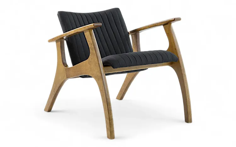 POLTRONA PARA SALA DE MADEIRA DECORATIVA SMITH MATELASSÊ VERNIZ AMENDOA TEC.004 PRETO 69x83x74 CM