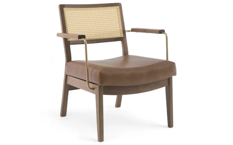 POLTRONA PARA SALA DE COURO SINTÉTICO MARROM LAVANDA AÇO DOURADO VERNIZ CAPUCCINO TEC.1210 MARROM 63,5X64X78 CM